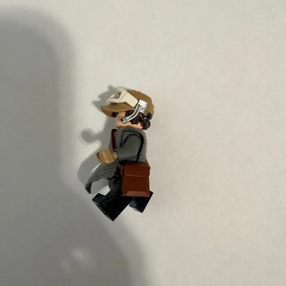 LEGO Minifigure sw0791 Star Wars Jyn Erso Rogue One Gray Poncho Satchel Helmet